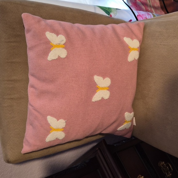 NWOT🦋Bufferfly Square Pillow - Picture 4 of 5